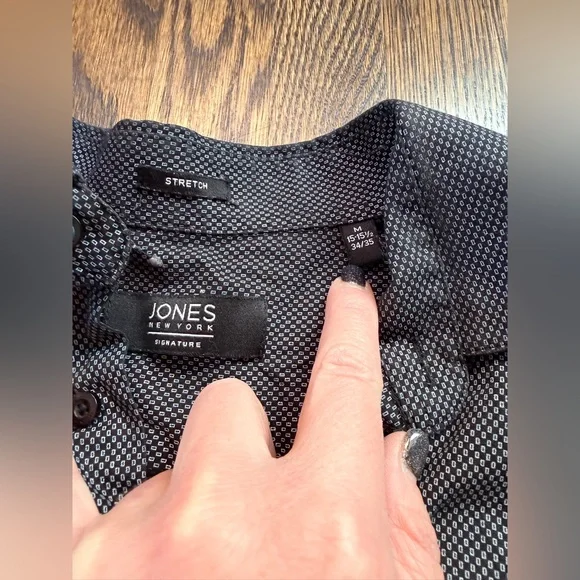 Jones New York Black and White Patterned Shirt - Picture 2 of 3